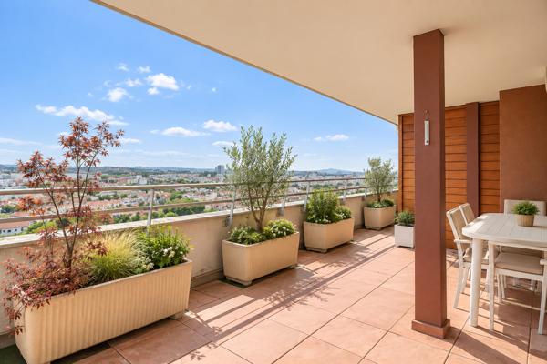 Colombes ! 4 pièces 75 m² avec terrasse 60 m² et vue panoramique Paris