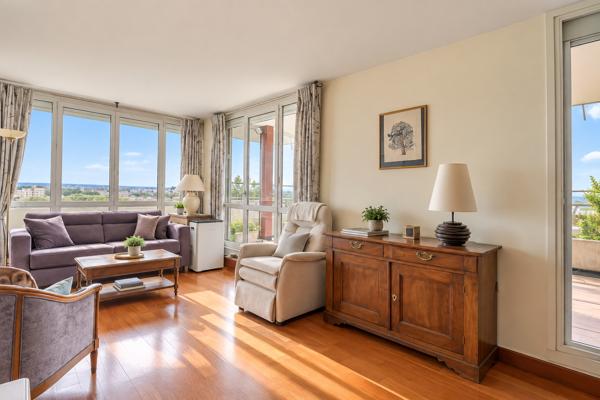 Colombes ! 4 pièces 75 m² avec terrasse 60 m² et vue panoramique Paris