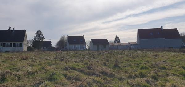 Villeneuve-sur-Fère (02130) TERRAIN CONSTRUCTIBLE AVEC DEUX FACADES