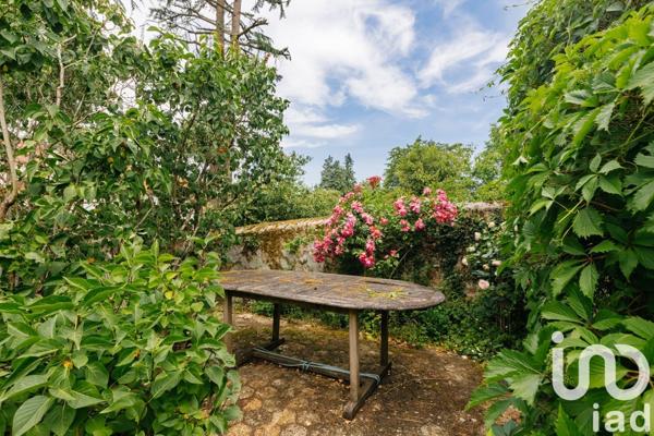 Maison traditionnelle 9 pièces de 200 m² à Saintry-sur-Seine (91250)
