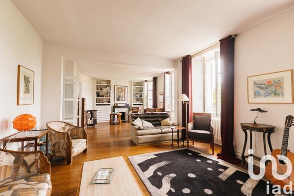 Maison traditionnelle 9 pièces de 200 m² à Saintry-sur-Seine (91250)