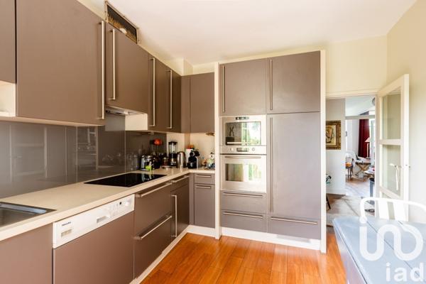 Maison traditionnelle 9 pièces de 200 m² à Saintry-sur-Seine (91250)