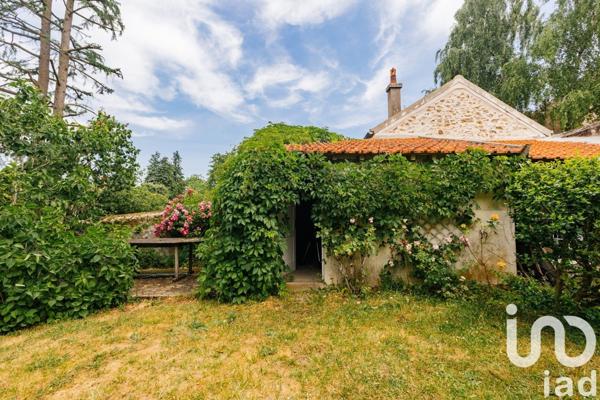 Maison traditionnelle 9 pièces de 200 m² à Saintry-sur-Seine (91250)