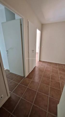 Location                                                      Appartement
                        
                     3 pièces                      69 m2                     à Grenoble
