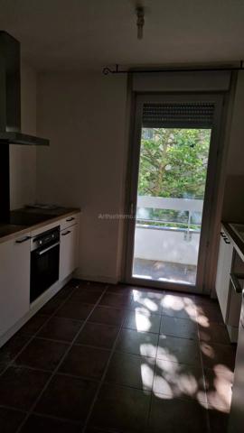 Location                                                      Appartement
                        
                     3 pièces                      69 m2                     à Grenoble