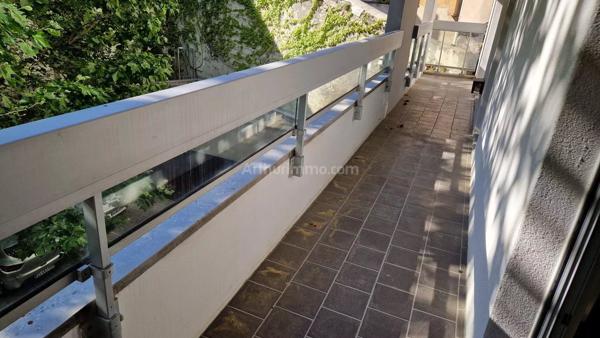 Location                                                      Appartement
                        
                     3 pièces                      69 m2                     à Grenoble