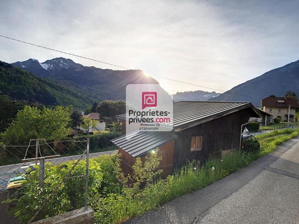 Maison Ugine 6 pièces  3 appartements 175 m2