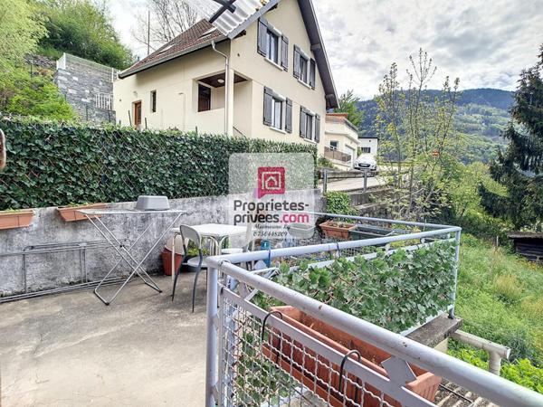 Maison Ugine 6 pièces  3 appartements 175 m2