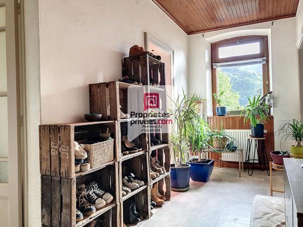 Maison Ugine 6 pièces  3 appartements 175 m2