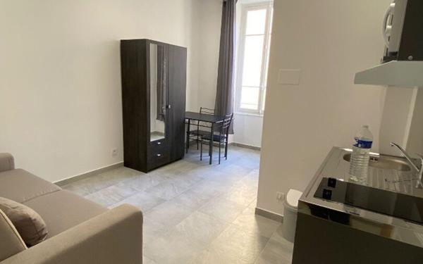 Appartement à louer    1 pièce •  Nice