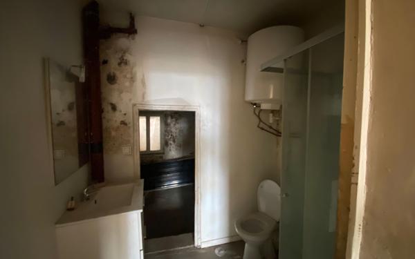 Immeuble à vendre    1 pièce •  Dieppe