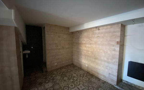 Immeuble à vendre    1 pièce •  Dieppe