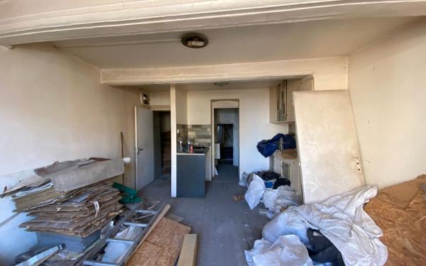 Immeuble à vendre    1 pièce •  Dieppe