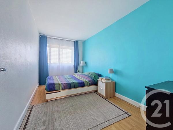 Appartement F4 à vendre  4 pièces - 67,20 m 2   FRESNES  - 94