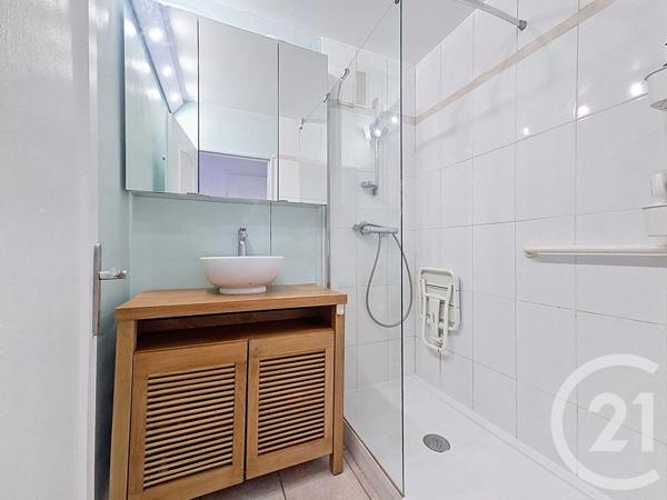 Appartement F4 à vendre  4 pièces - 67,20 m 2   FRESNES  - 94