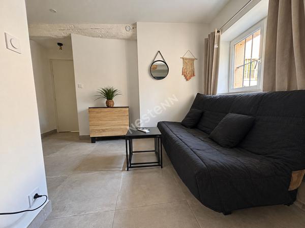 Appartement La Crau  1 pièce(s) 15.85 m2