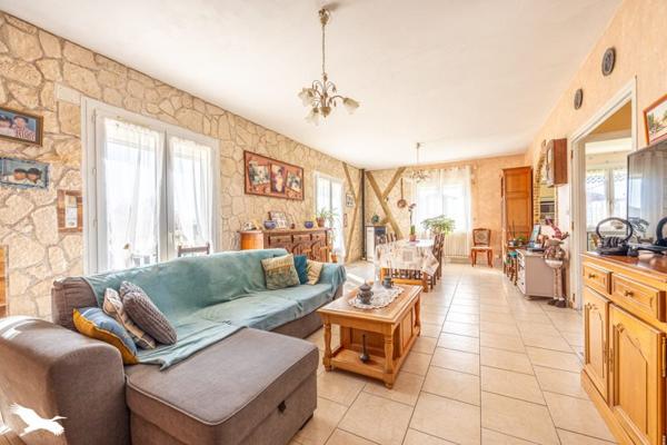 Maison à vendre |  Surgères |  5 pièces | 167,8 m²