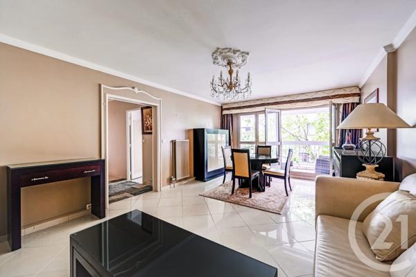 Appartement F4 à vendre  4 pièces - 78,32 m 2   PANTIN  - 93