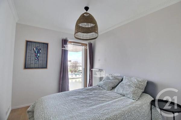 Appartement F4 à vendre  4 pièces - 78,32 m 2   PANTIN  - 93