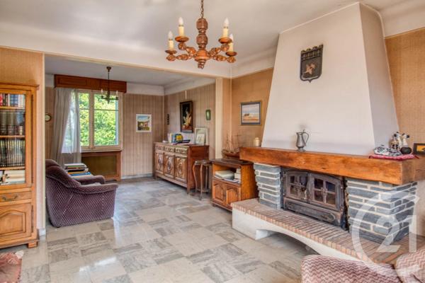 Maison à vendre  7 pièces - 121,37 m 2   ERMONT  - 95