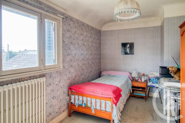 Maison à vendre  7 pièces - 121,37 m 2   ERMONT  - 95