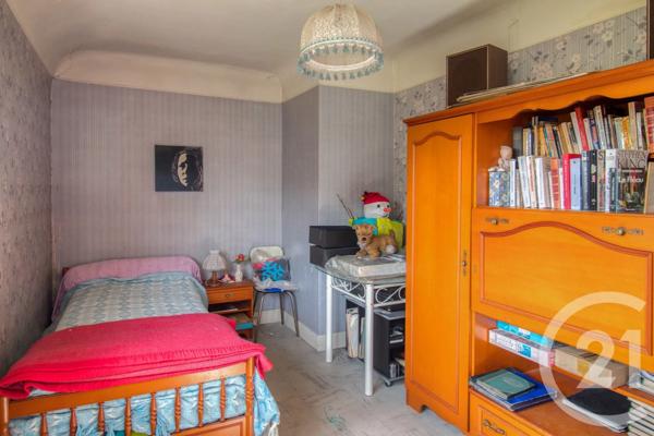 Maison à vendre  7 pièces - 121,37 m 2   ERMONT  - 95