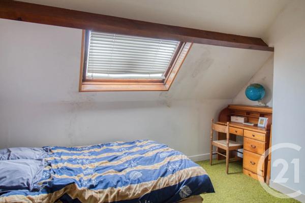 Maison à vendre  7 pièces - 121,37 m 2   ERMONT  - 95