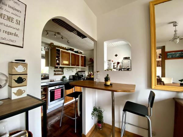 MAISON FAMILIALE AU CALME AVEC TERRASSE ET STATIONNEMENT