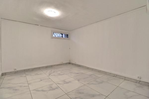 Maison Aubervilliers 11 pièce(s) 345 m2