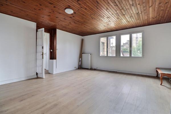 Maison Aubervilliers 11 pièce(s) 345 m2