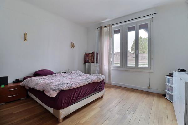 Maison Aubervilliers 11 pièce(s) 345 m2