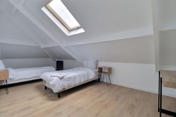 Maison Aubervilliers 11 pièce(s) 345 m2