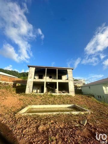 Maison 5 pièces de 220 m² à Ducos (97224)