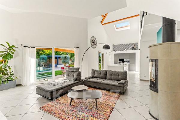 Villa de standing avec piscine et jacuzzi - En bordure de la forêt et lac de La Ramée