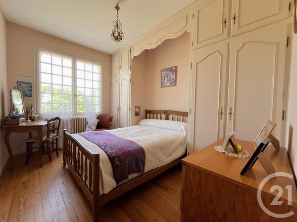 Maison à vendre  5 pièces - 102 m 2   ST QUENTIN DE BARON  - 33