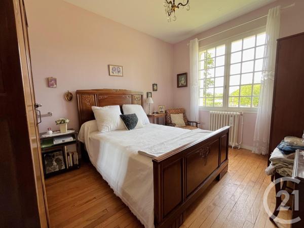 Maison à vendre  5 pièces - 102 m 2   ST QUENTIN DE BARON  - 33
