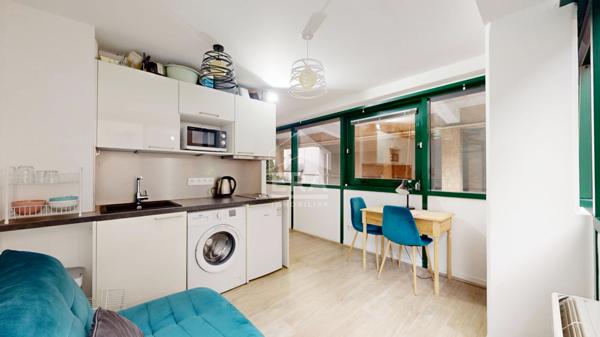 NICE - FLEURS : JOLI 2 PIÈCES AU CALME