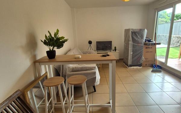 Appartement à louer    2 pièces •  Saint-Denis