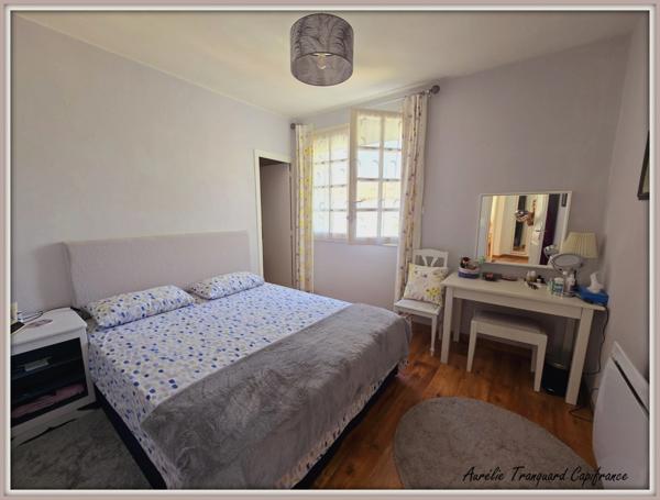 Maison à vendre 7 pièces SAINT JEAN D'ANGELY centre (17) 135m² avec Grand GARAGE, 3 chambres et 1 bureau