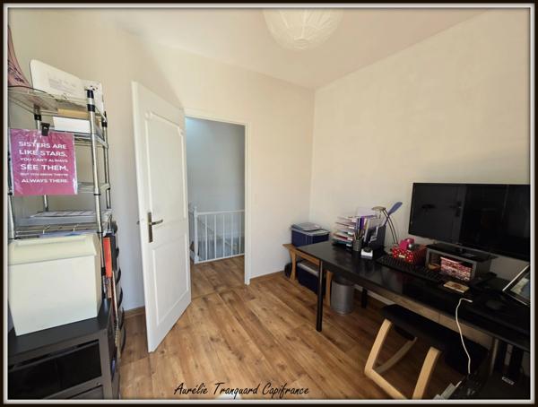 Maison à vendre 7 pièces SAINT JEAN D'ANGELY centre (17) 135m² avec Grand GARAGE, 3 chambres et 1 bureau