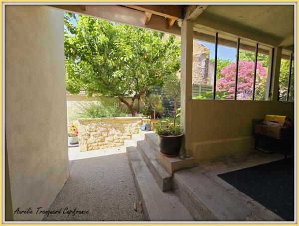 Maison à vendre 7 pièces SAINT JEAN D'ANGELY centre (17) 135m² avec Grand GARAGE, 3 chambres et 1 bureau