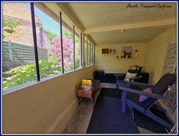 Maison à vendre 7 pièces SAINT JEAN D'ANGELY centre (17) 135m² avec Grand GARAGE, 3 chambres et 1 bureau