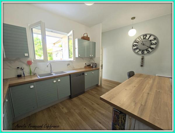 Maison à vendre 7 pièces SAINT JEAN D'ANGELY centre (17) 135m² avec Grand GARAGE, 3 chambres et 1 bureau