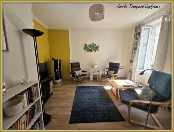 Maison à vendre 7 pièces SAINT JEAN D'ANGELY centre (17) 135m² avec Grand GARAGE, 3 chambres et 1 bureau