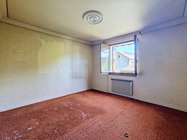 Maison
         7 pièces
        - 210 m² 347 000 € *