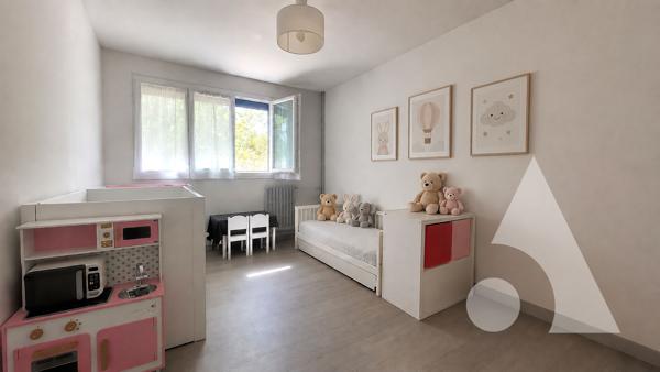 Appartement 5 pièces 96.16 m2