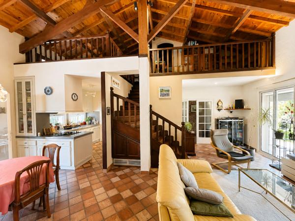 Maison familiale 125m2 avec piscine à Montauban -- Possibilité de détacher terrain constructible - Montauban (82000)