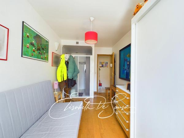 AGREABLE MAISON AVEC BEAUX VOLUMES