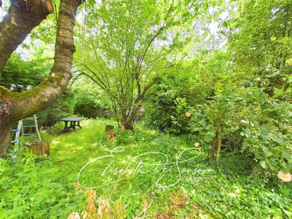 AGREABLE MAISON AVEC BEAUX VOLUMES