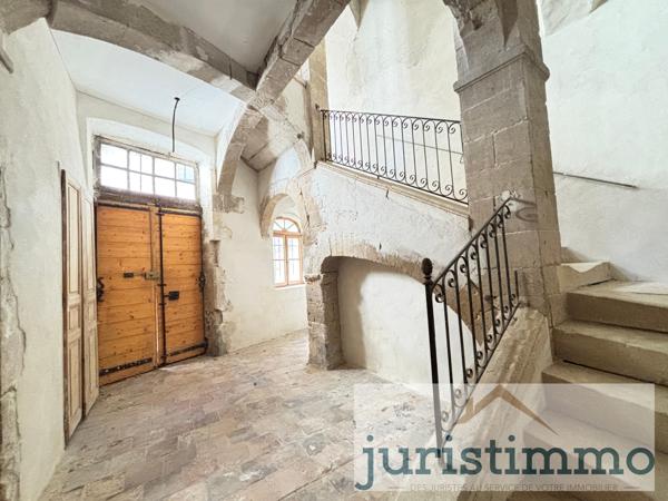 Appartement T2 dans immeuble de caractère à Pont-St-Esprit